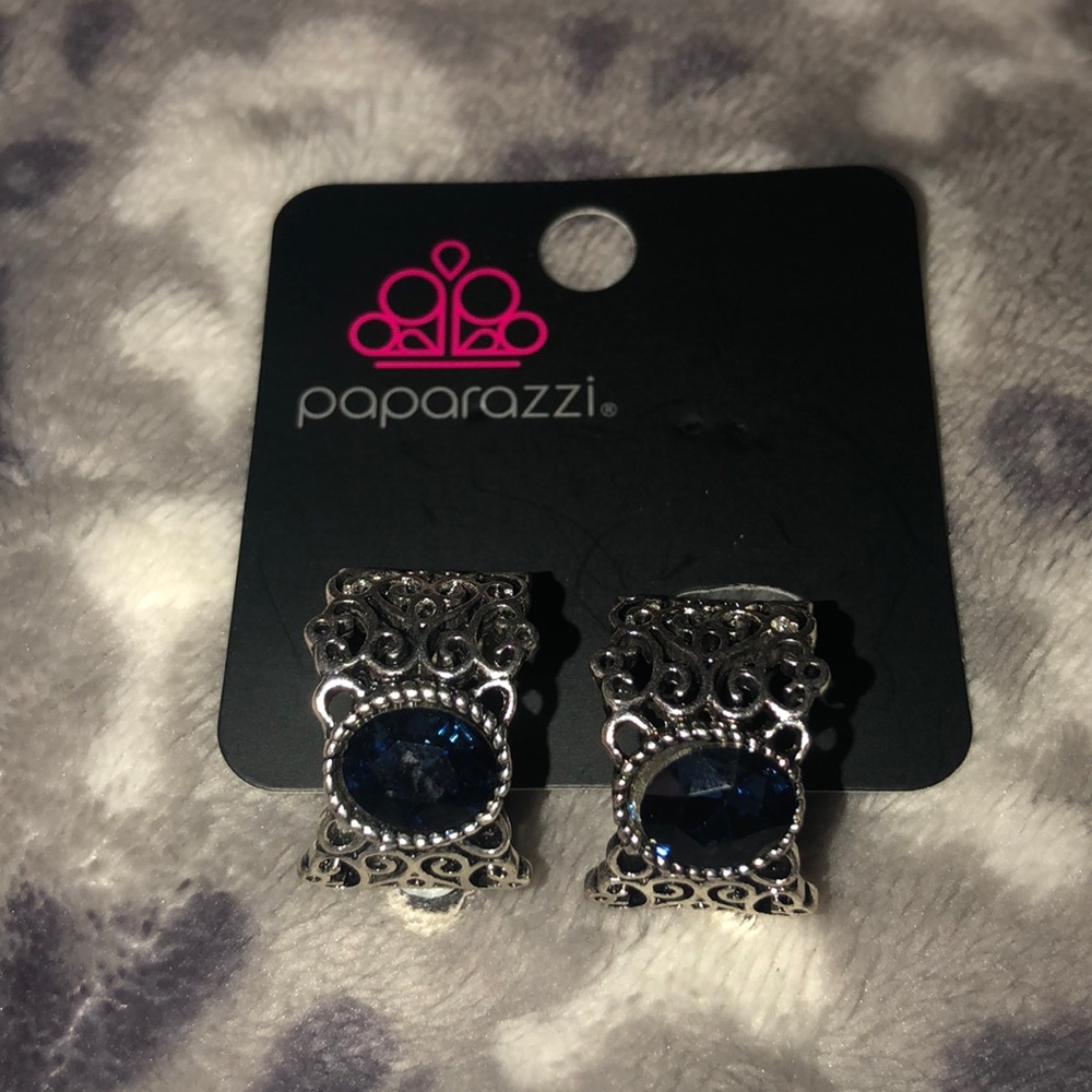 Paparazzi clip on earrings
